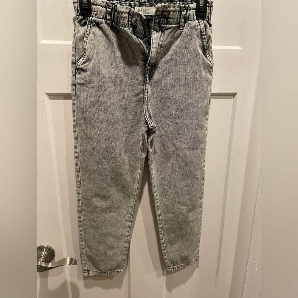 H&M, girls, size 10 black/gray jeans. Good condition.